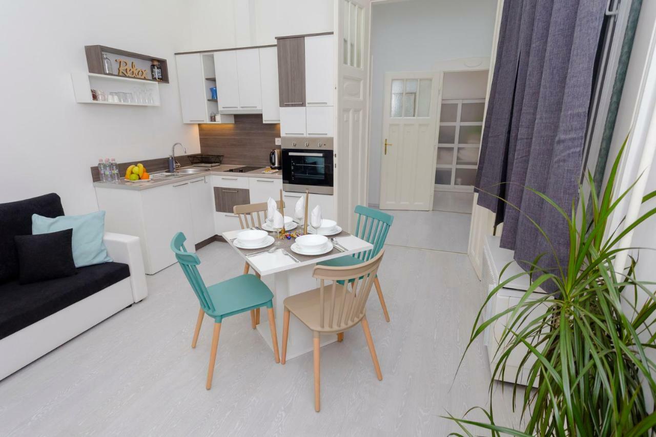 Boutique Residence Jokai - Apartment In The City Center Budapest Exterior foto